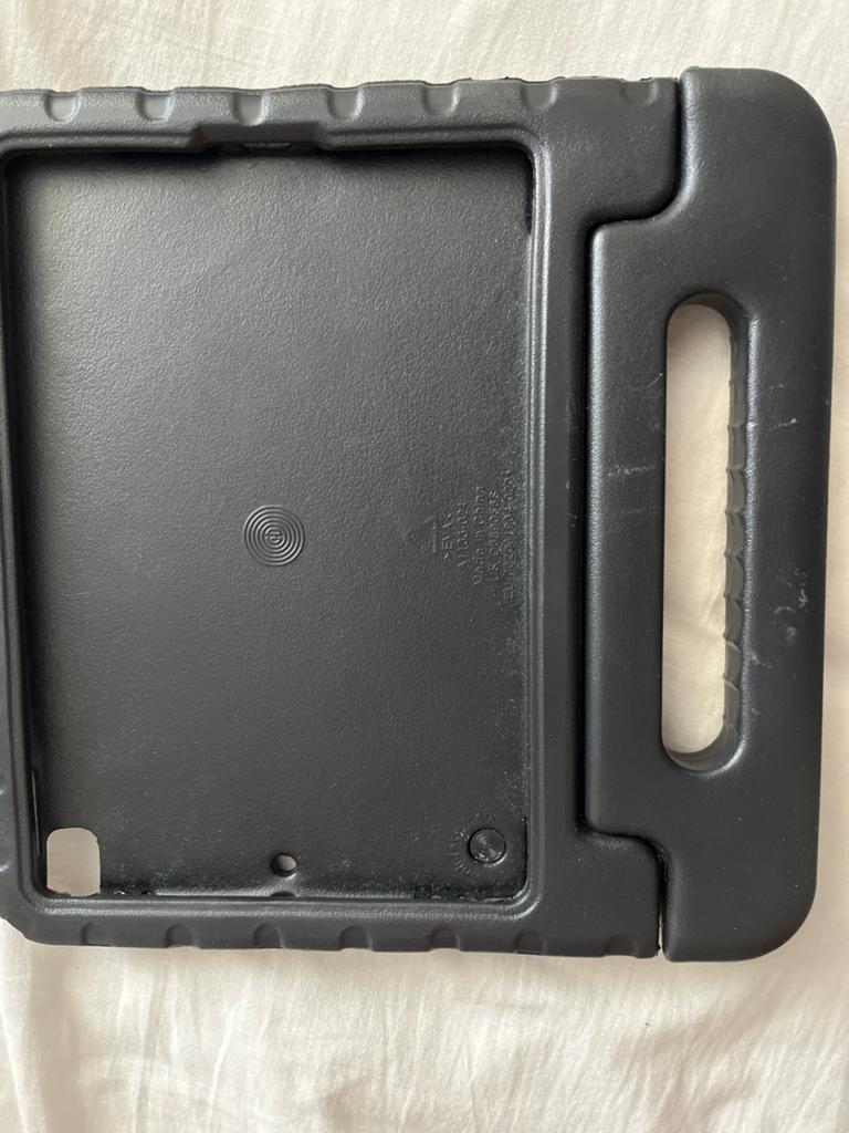 Zwarte tablet hoes met handvat voor kinderen, Computers en Software, Tablet-hoezen, Ophalen of Verzenden, Gebruikt, 7 inch of minder
