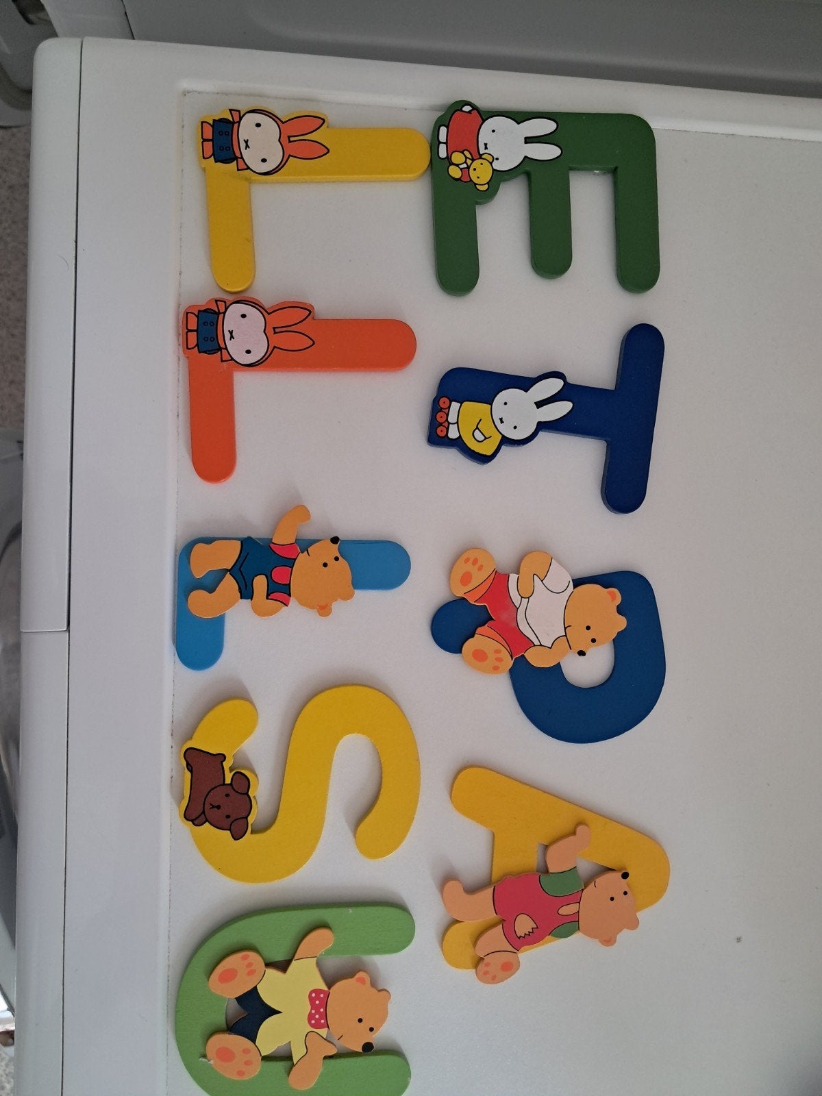 houten decoratieve letters Nijntje en met een beertje, Ophalen of Verzenden, Gebruikt