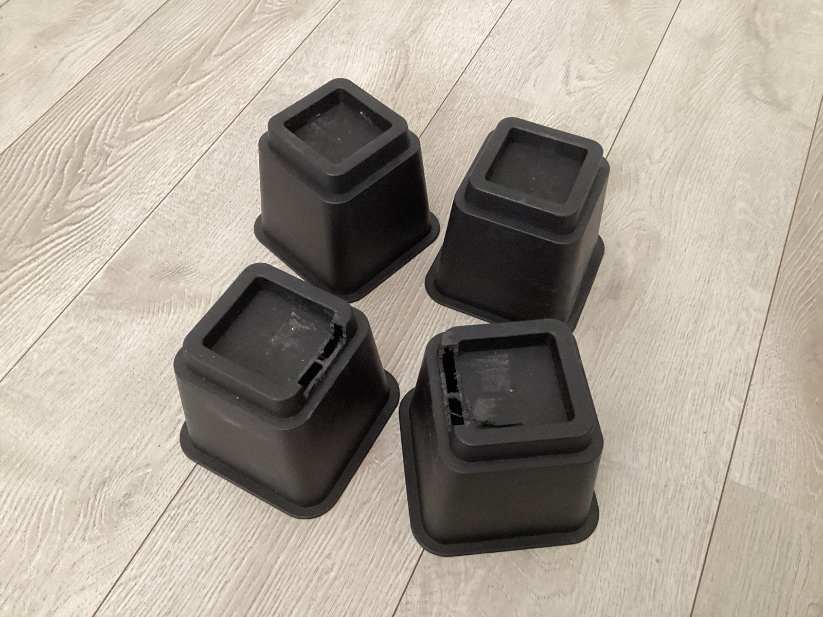 Set van 4 bedverhogers /  13 cm, Ophalen of Verzenden, Gebruikt