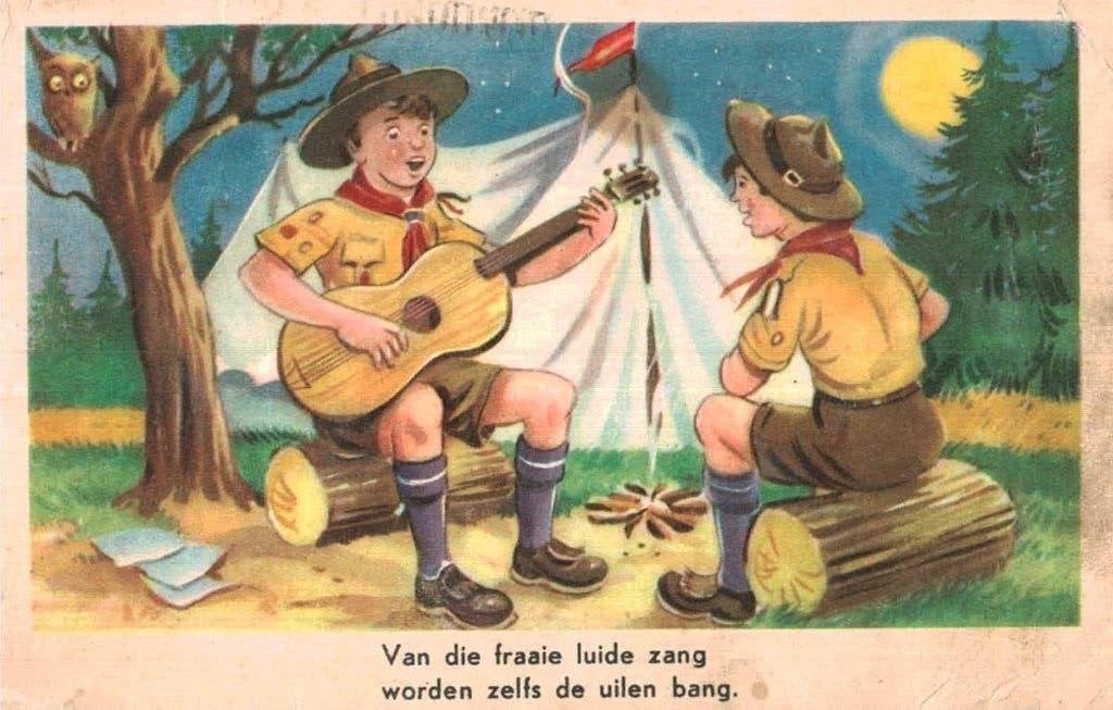 Oude ansichtkaart Padvinders Scouts met gitaar en uil, Ophalen of Verzenden, 1940 tot 1960, Gelopen, Overige thema's