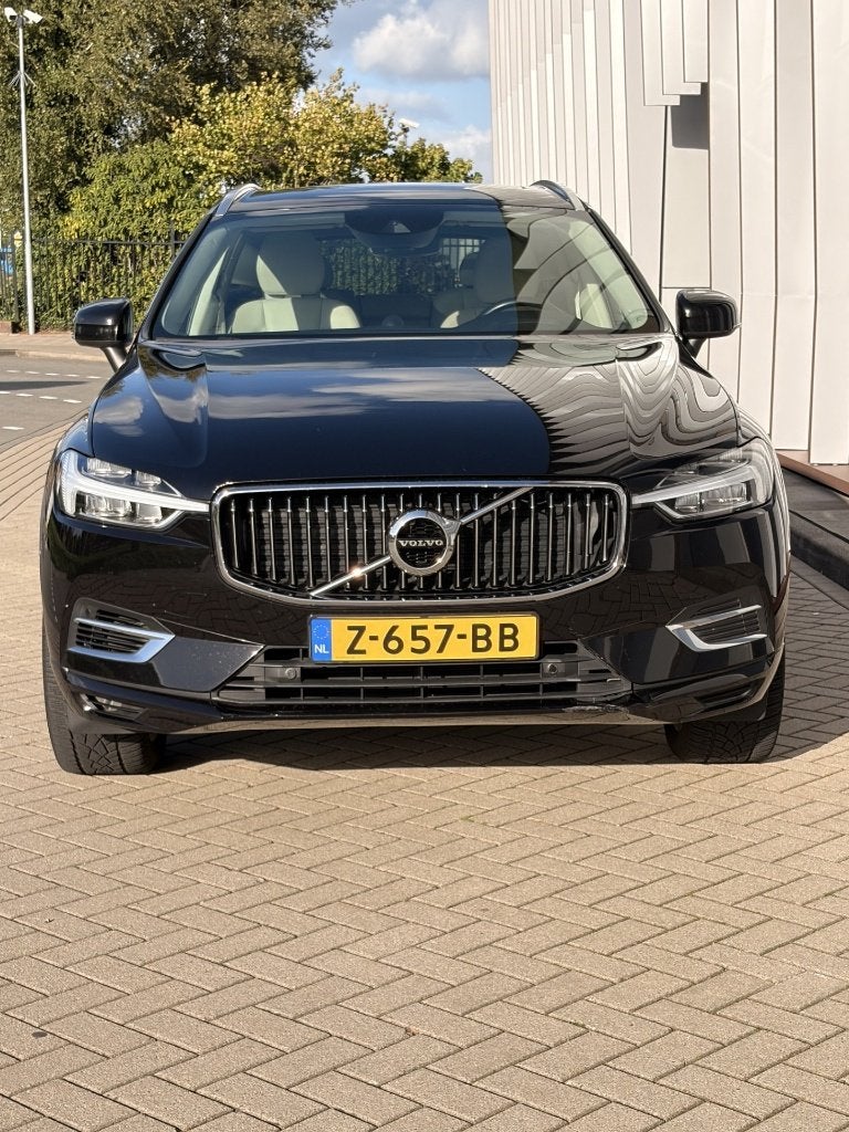 Volvo XC60 T8 Twin Engine 390pk Geartronic AWD 2020 Zwart, Auto's, Automaat, Dealer onderhouden, 407 pk, 1969 cc