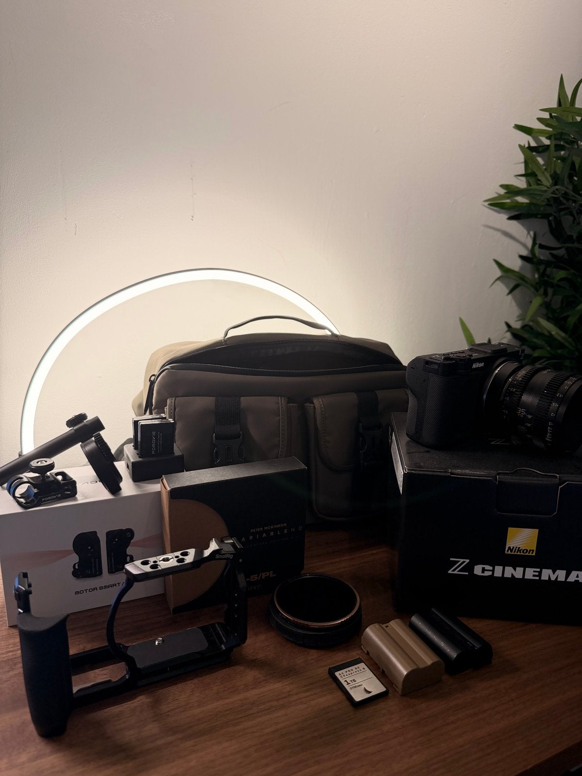 Nikon Z Cinema Set - Zo goed als nieuw met accessoires, Audio, Tv en Foto, Fotocamera's Digitaal, Ophalen of Verzenden, Zo goed als nieuw