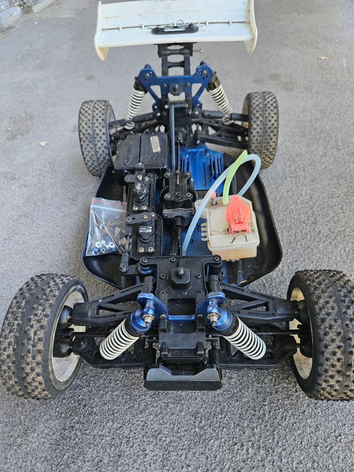 Carson 1/8 offroad Roller.!!, Ophalen of Verzenden, Overige schalen, Auto offroad