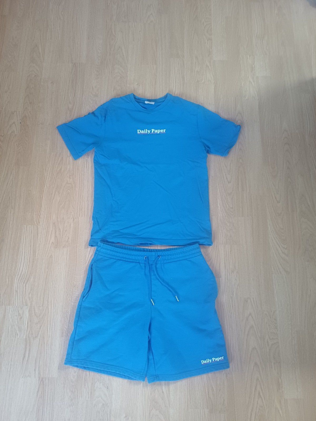 Daily Paper T-shirt en korte broek set - Maat S, Kleding | Heren, Blauw, Ophalen of Verzenden, Zo goed als nieuw, Daily Paper