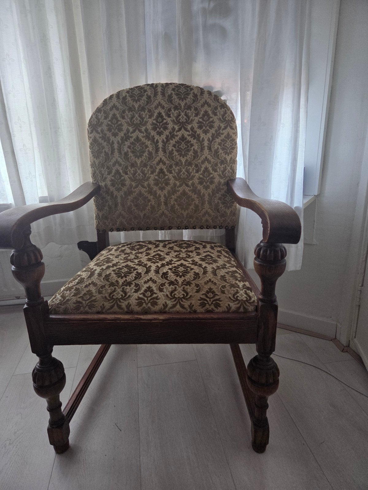 Antieke fauteuil met uitneembaar zitvlak, Ophalen of Verzenden