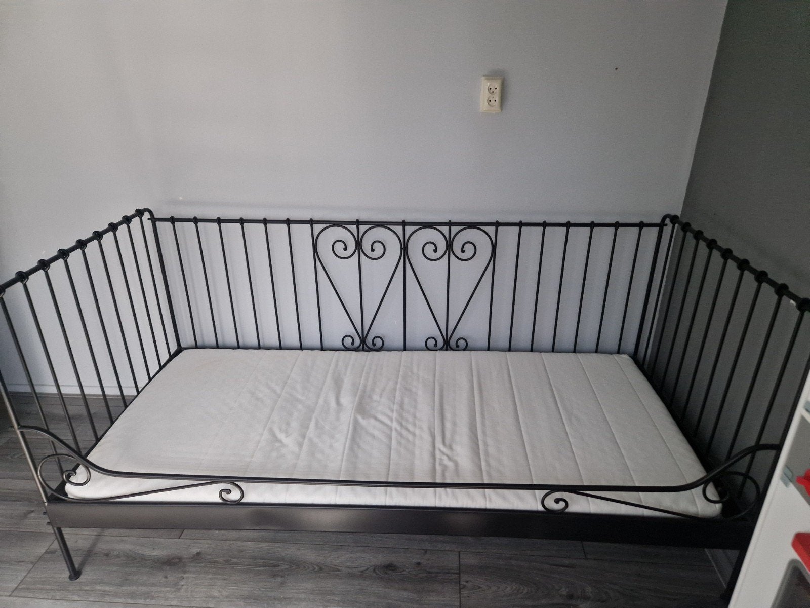 Eenpersoonsbed met matras - Zwart metaal, Gebruikt, 90 cm, Eenpersoons, Zwart