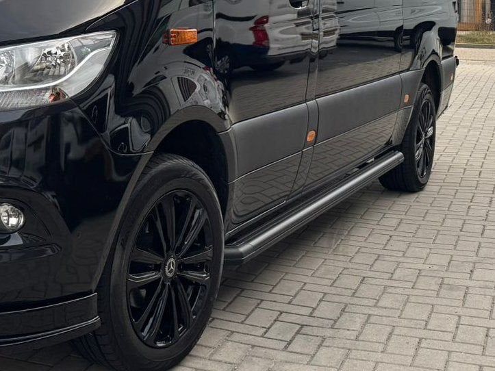 Mercedes Sprinter W907 Sidesteps treeplanken zwart Anti-Slip