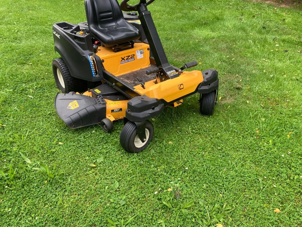 Cub Cadet XZ2 Zero Turn zitmaaier met stuur, Cirkelmaaier, Gebruikt, Mulchfunctie, Ophalen of Verzenden