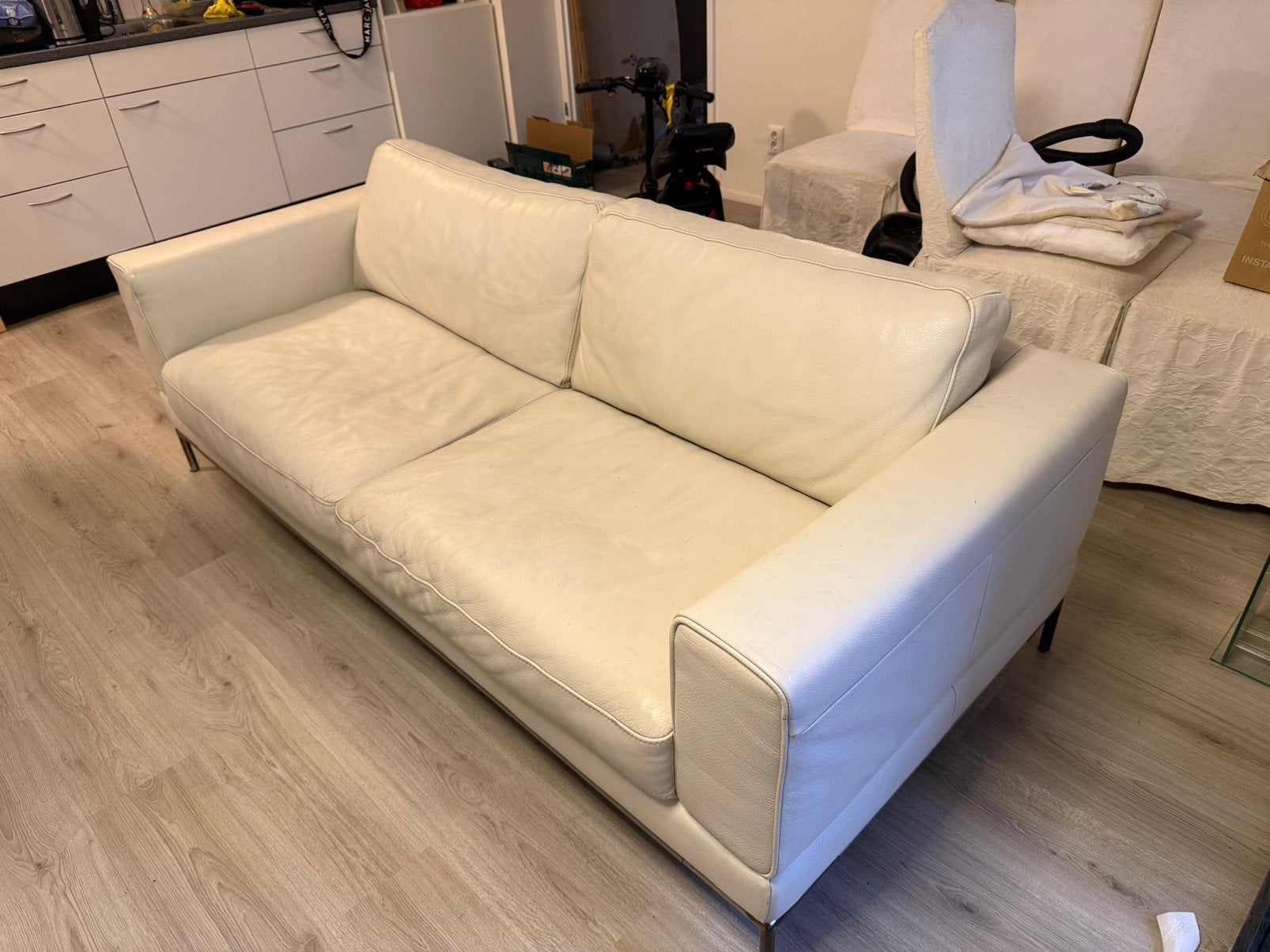 Wit lederen 2,5 zitbank., Ophalen, 150 tot 200 cm, Tweepersoons, 75 tot 100 cm