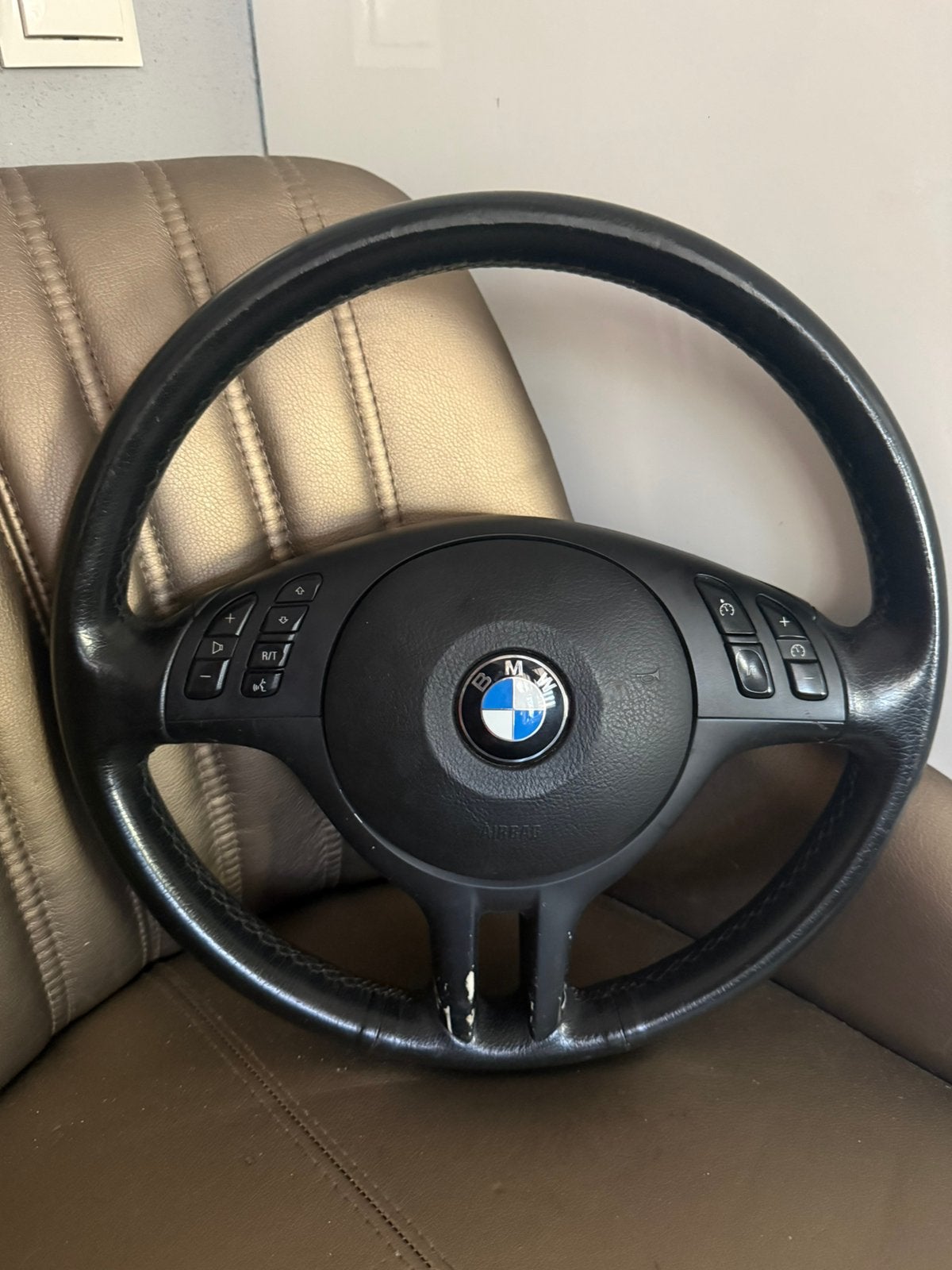 Foto 3 van BMW E39  E46 E53 E83 leder stuur wiel  orgigineel