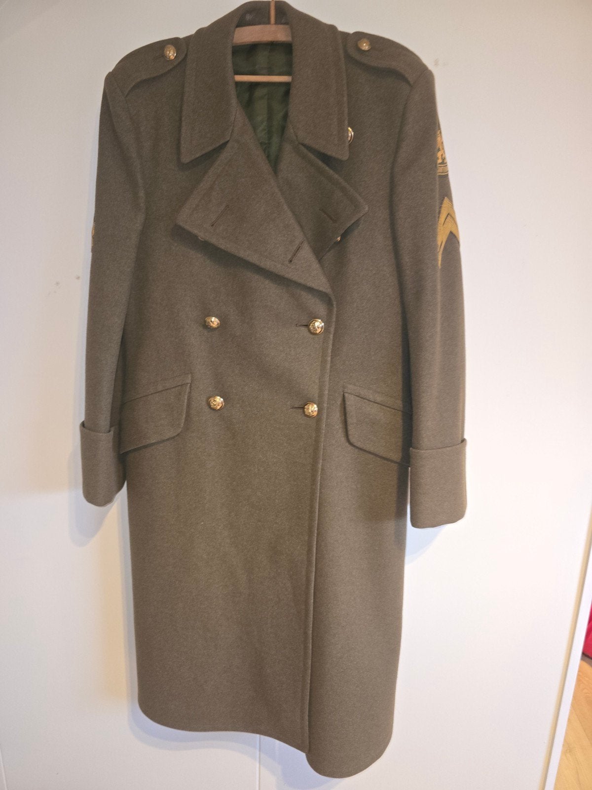 1e Korporaal overjas 1956 - WOII model - perfecte staat, Ophalen of Verzenden, Landmacht, Nederland, Kleding of Schoenen