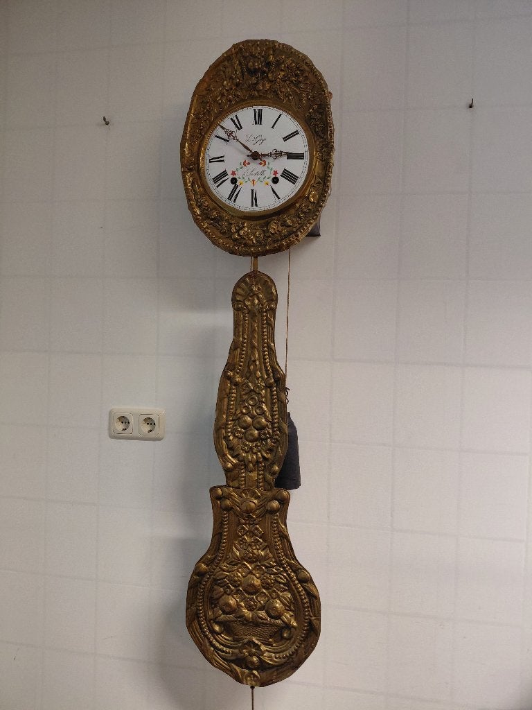 Franse Comtoise klok met bloemslinger, Lestelle., Ophalen