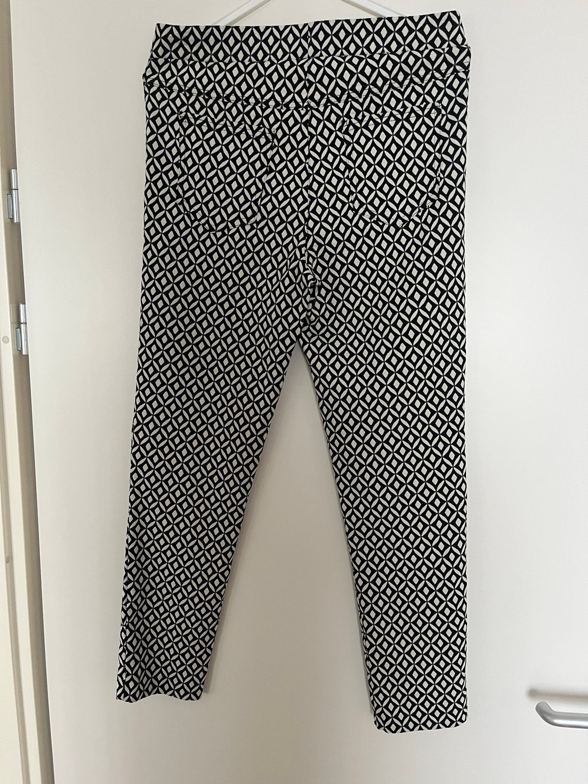 Broek  van Joseph Ribkoff - Z.g.a.n. - Maat 40, Ophalen of Verzenden, Zo goed als nieuw, Maat 38/40 (M), Overige kleuren