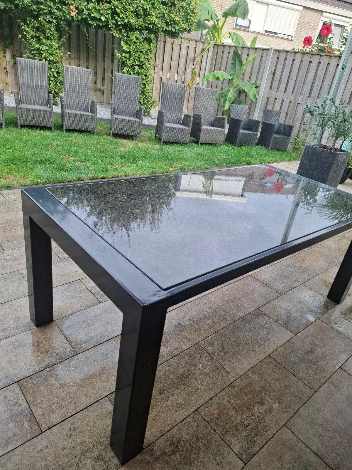 nette metalen tafel met natuurstenen /granieten blad, Ophalen, Gebruikt, Rechthoekig, Overige materialen