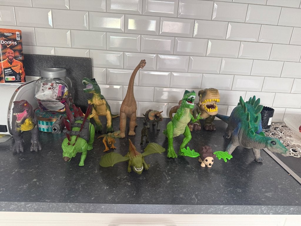 Dino’s, Ophalen of Verzenden