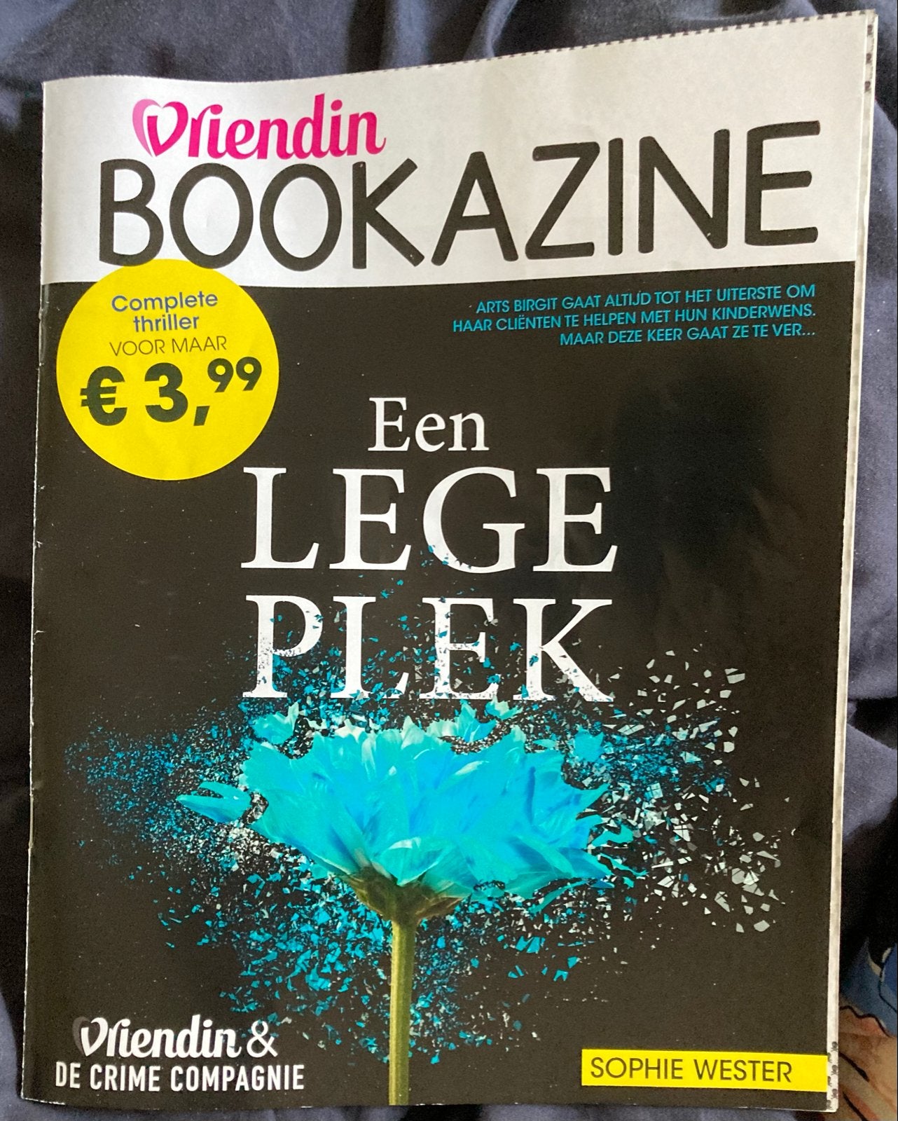 Vriendin Bookazine - Een Lege Plek - Complete thriller, Ophalen of Verzenden, Zo goed als nieuw