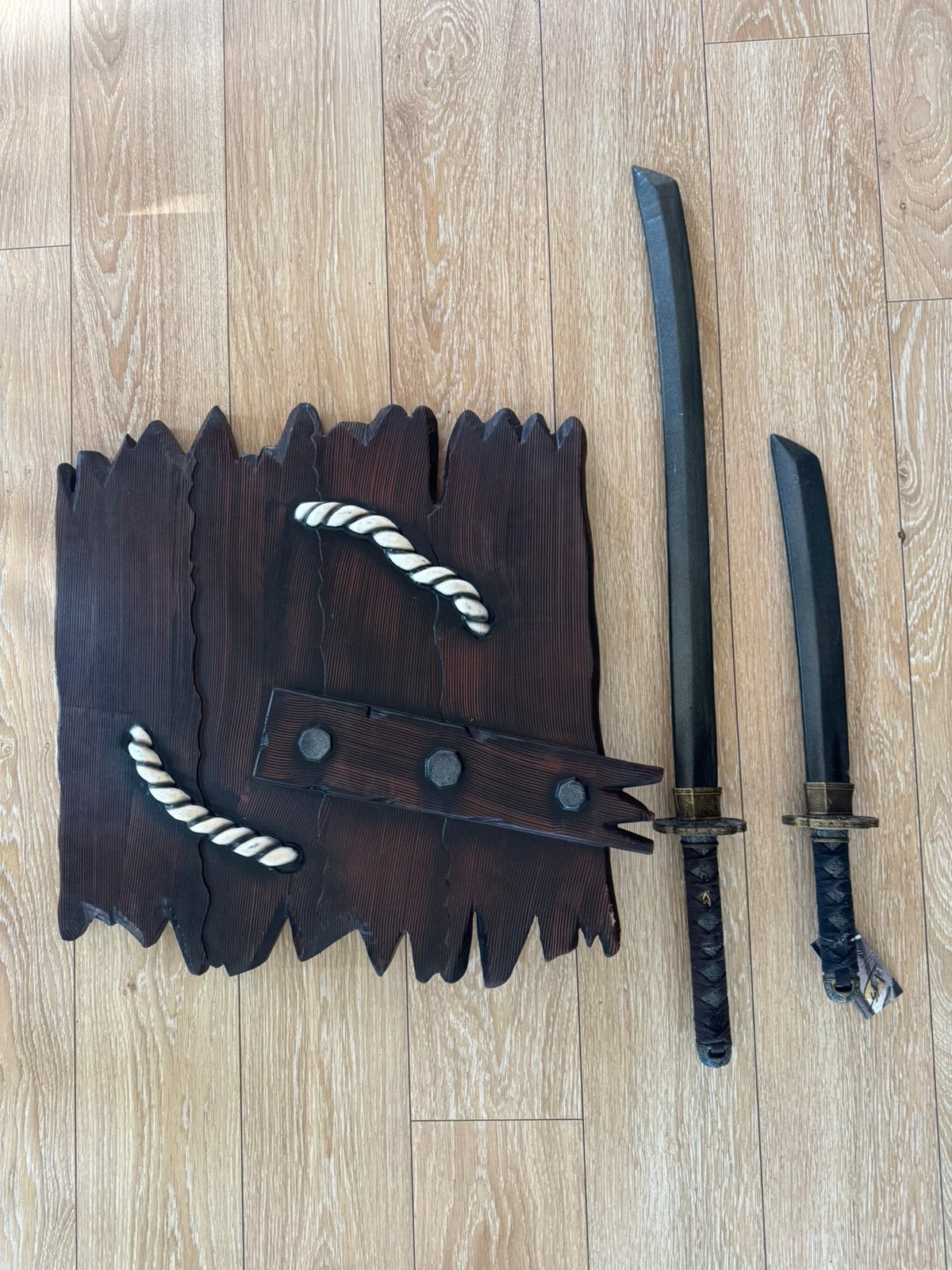 Larp katana’s en schild, Ophalen, Zo goed als nieuw