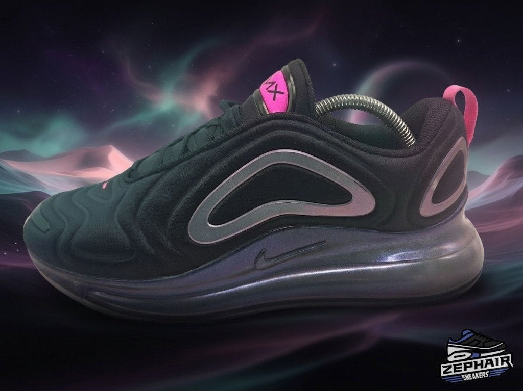Nike Air Max 720 'Black/Laser Fuchsia' EU42.5 2018, Colosseum 1, 1213 NL Hilversum, Nederland, Verzenden, Zwart, Nike
