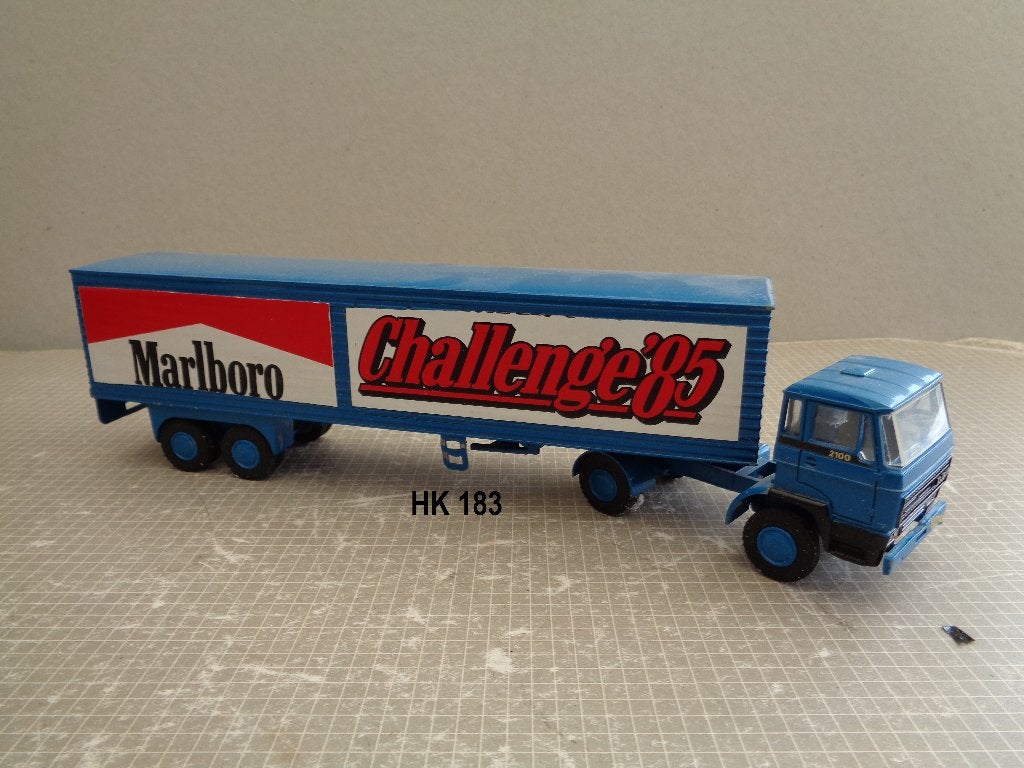 lion daf 2100 met trailer marlboro code 3, Hobby en Vrije tijd, Modelauto's | 1:50, Ophalen of Verzenden, Zo goed als nieuw, Bus of Vrachtwagen