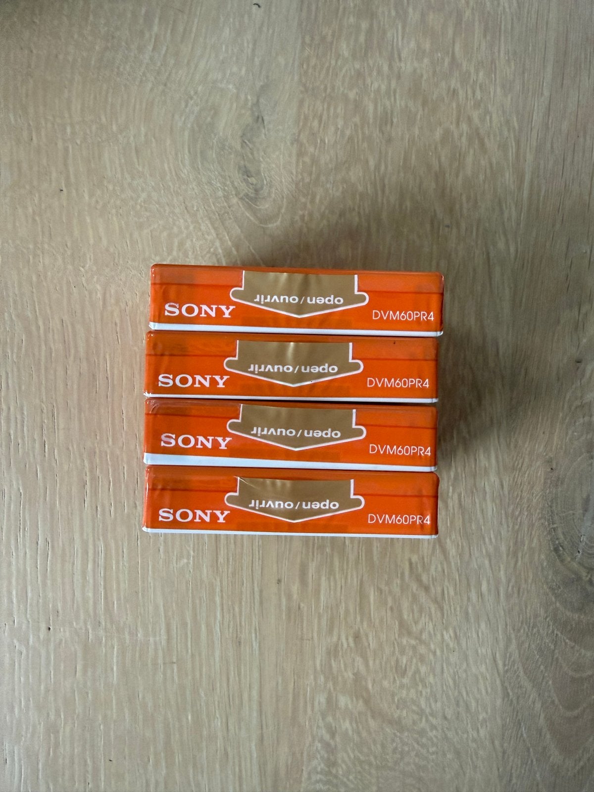 Set van 4 nieuwe Sony Premium Mini DV Tapes (DVM60PR4), Audio, Tv en Foto, Mini dv, Nieuw, Ophalen of Verzenden, Band, Disc of Geheugen
