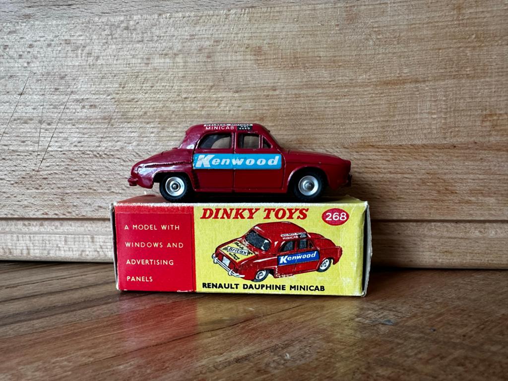 Dinky Toys Renault Dauphine Minicab nr 268, Ophalen of Verzenden, Nieuw, Auto