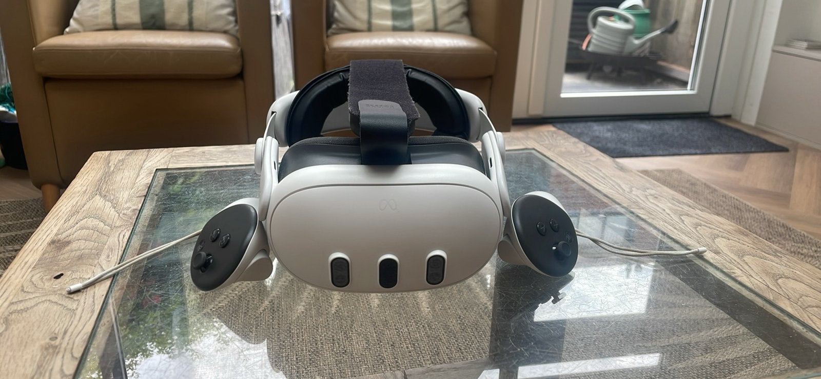 Metaquest 3 with kiwi headstrap+caring case+exstension cable, Spelcomputers en Games, Virtual Reality, Ophalen of Verzenden, Zo goed als nieuw