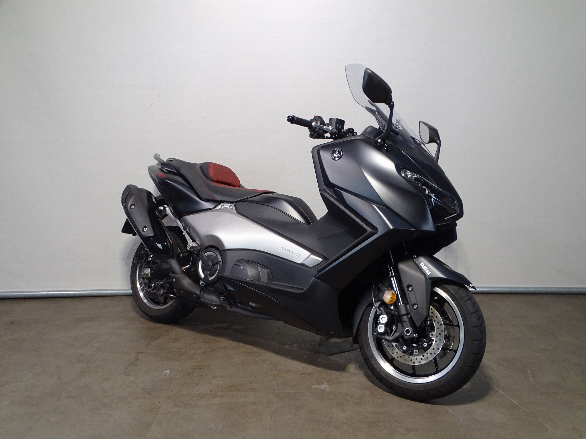 Yamaha T-MAX 560 25TH ANNIVERSARY, Motoren, Scooter, 12 t/m 35 kW, Gebruikt, Bedrijf