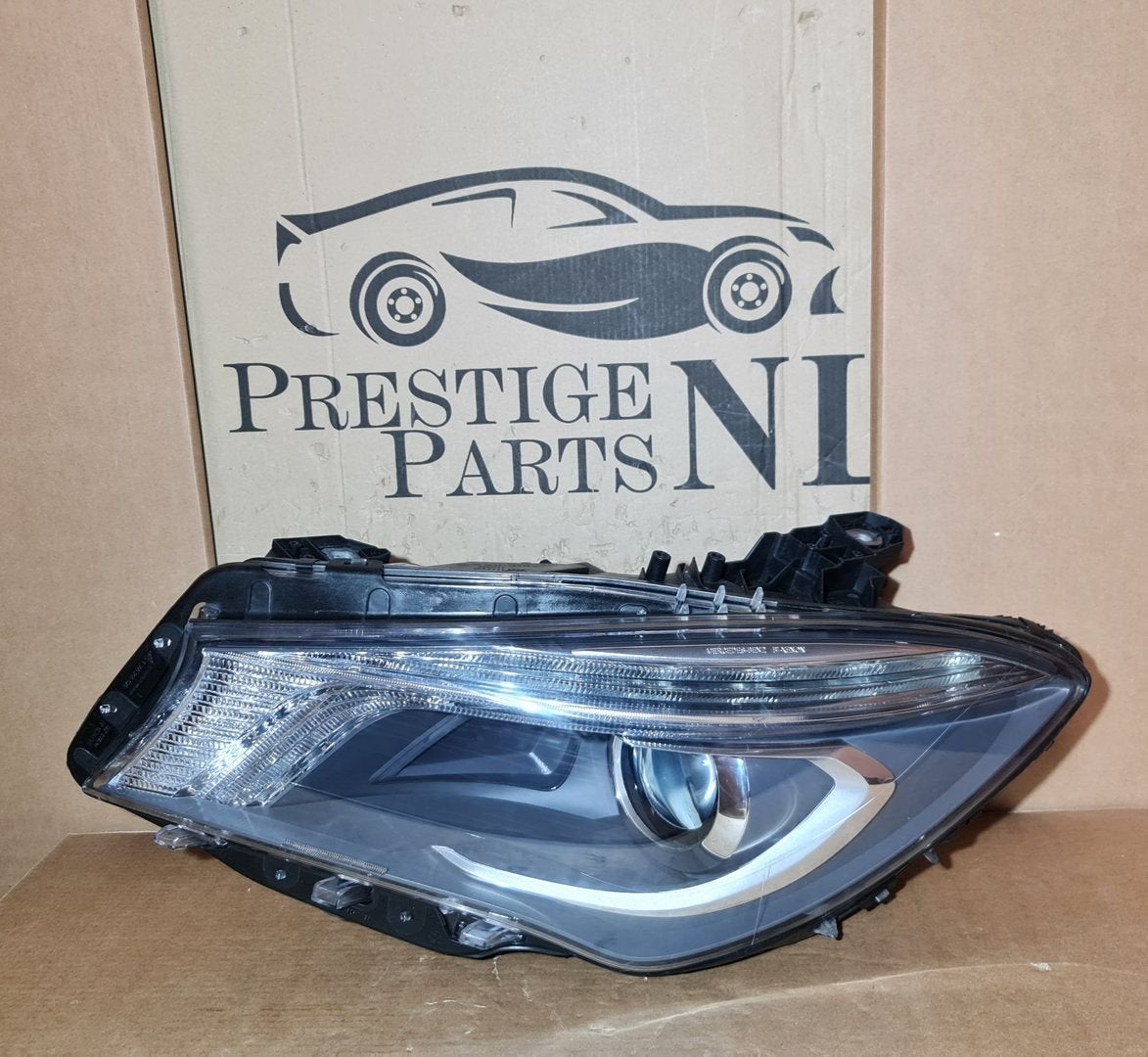 Koplamp Mercedes CLA Klasse W117 Bi Xenon Links A1179065100, Auto-onderdelen, Gebruikt, -, -, Ophalen of Verzenden
