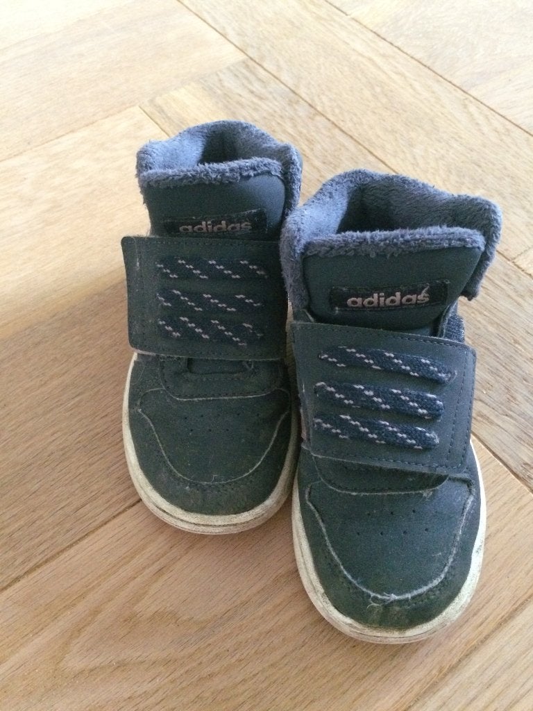 Gave half hoge blauwe sneakers Adidas maat 24, Adidas, Meisje, Schoenen, Ophalen of Verzenden