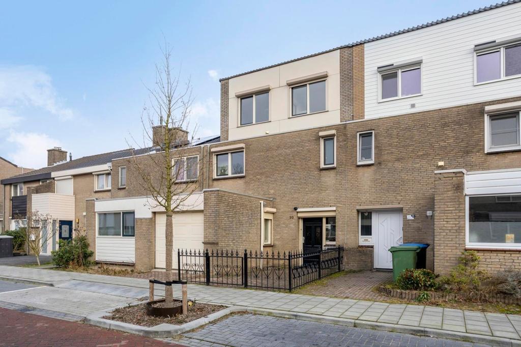 Huis te koop Gen.linckerslaan 10 eindhoven €495000,-, Huizen en Kamers, Huizen te koop