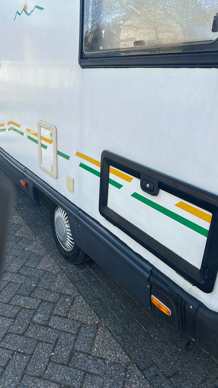 Foto 6 van camper met voortent