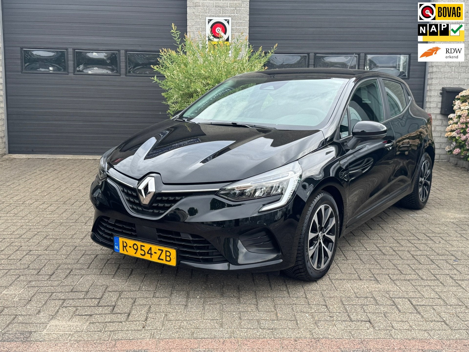 Renault Clio 1.0 TCe 90 Equilibre *Carplay*LM velgen*, Auto diversen, Schadeauto's, Renault, Zwart, Handgeschakeld, 999 cc