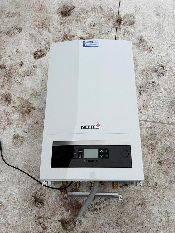 Nefit CV-ketel (2019) - Goed onderhouden, Ophalen, 30 tot 80 cm, Gebruikt, Cv-ketel of Combi-ketel