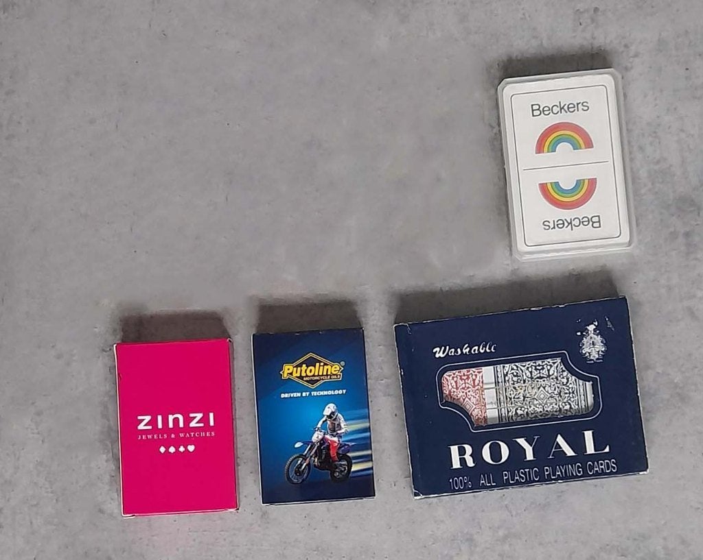 4 NIEUWE pakjes kaarten / speelkaarten, Verzamelen, Ophalen of Verzenden, Nieuw, Speelkaart(en)