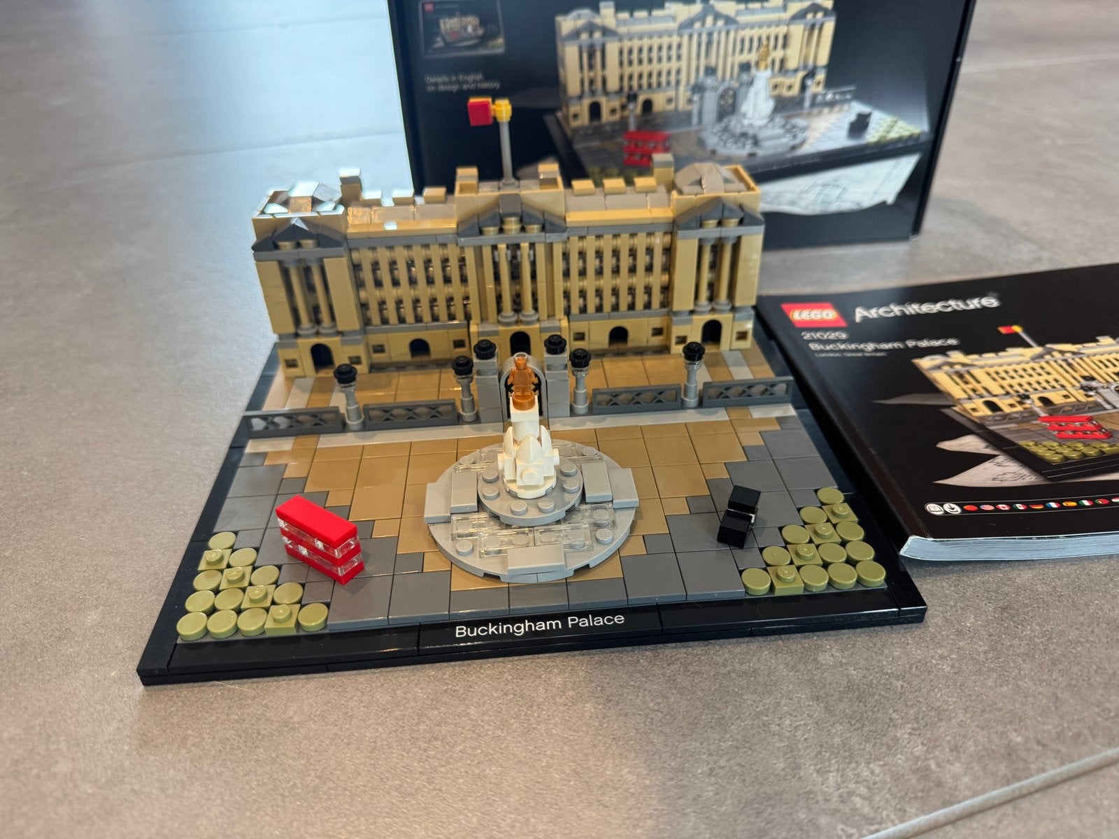 LEGO Architecture 21029 Buckingham Palace compleet, Ophalen of Verzenden, Zo goed als nieuw