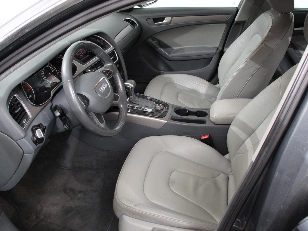 Audi A4 Limousine 1.8 TFSI Automaat Business Edition Navigat, Euro 5, Gebruikt, 4 cilinders, Origineel Nederlands