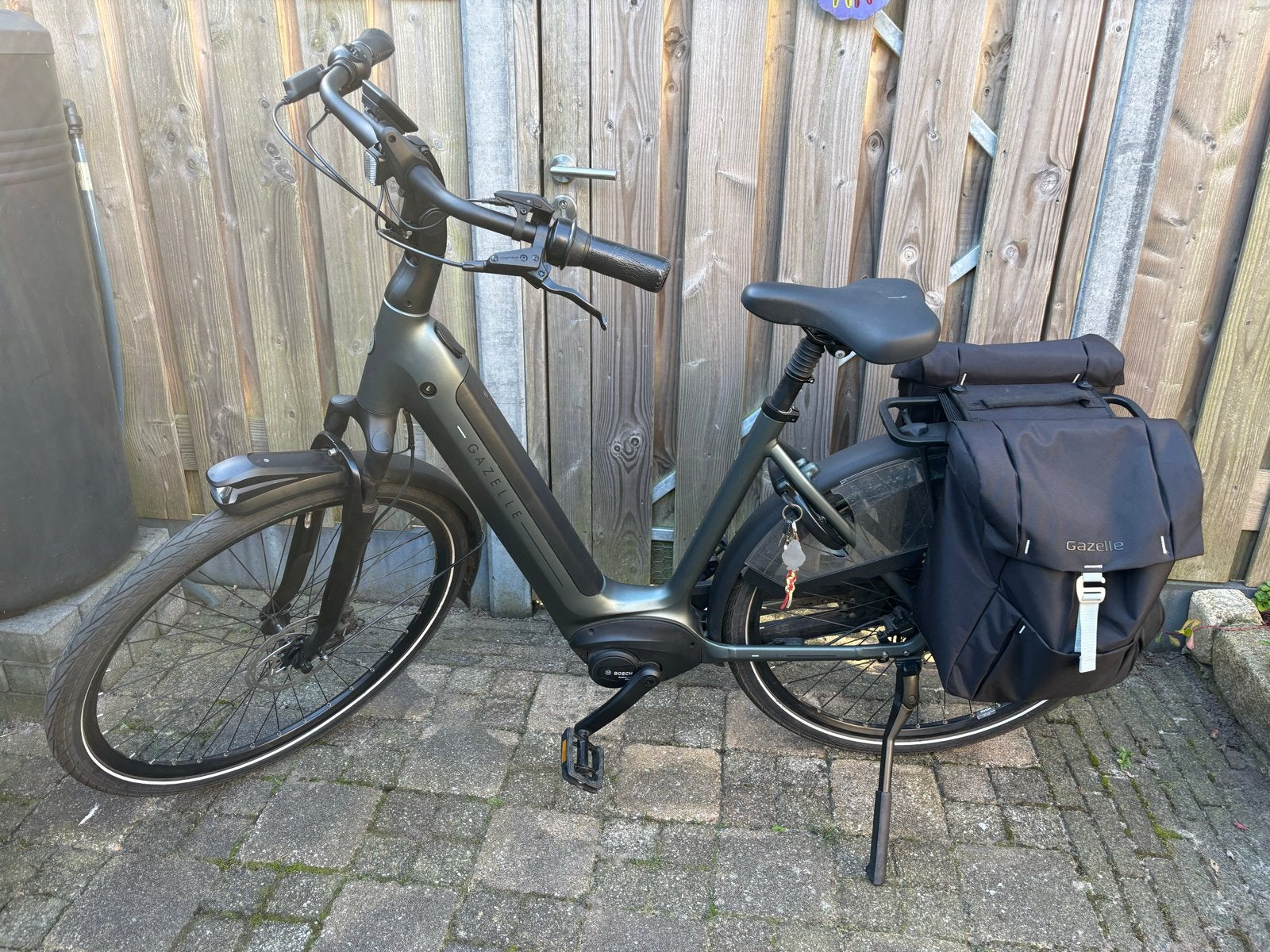 Gazelle Grenoble C8+ elektrische fiets, Fietsen en Brommers, Ophalen, Zo goed als nieuw, 51 tot 55 cm, 50 km per accu of meer