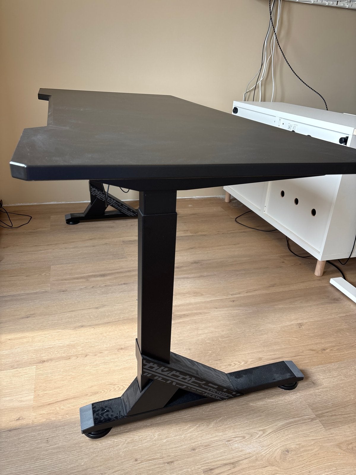 IKEA Uppspel Gamingbureau elektrisch - 1.80x0.8m blad, Ophalen, Zwart, Elektrisch, Gebruikt
