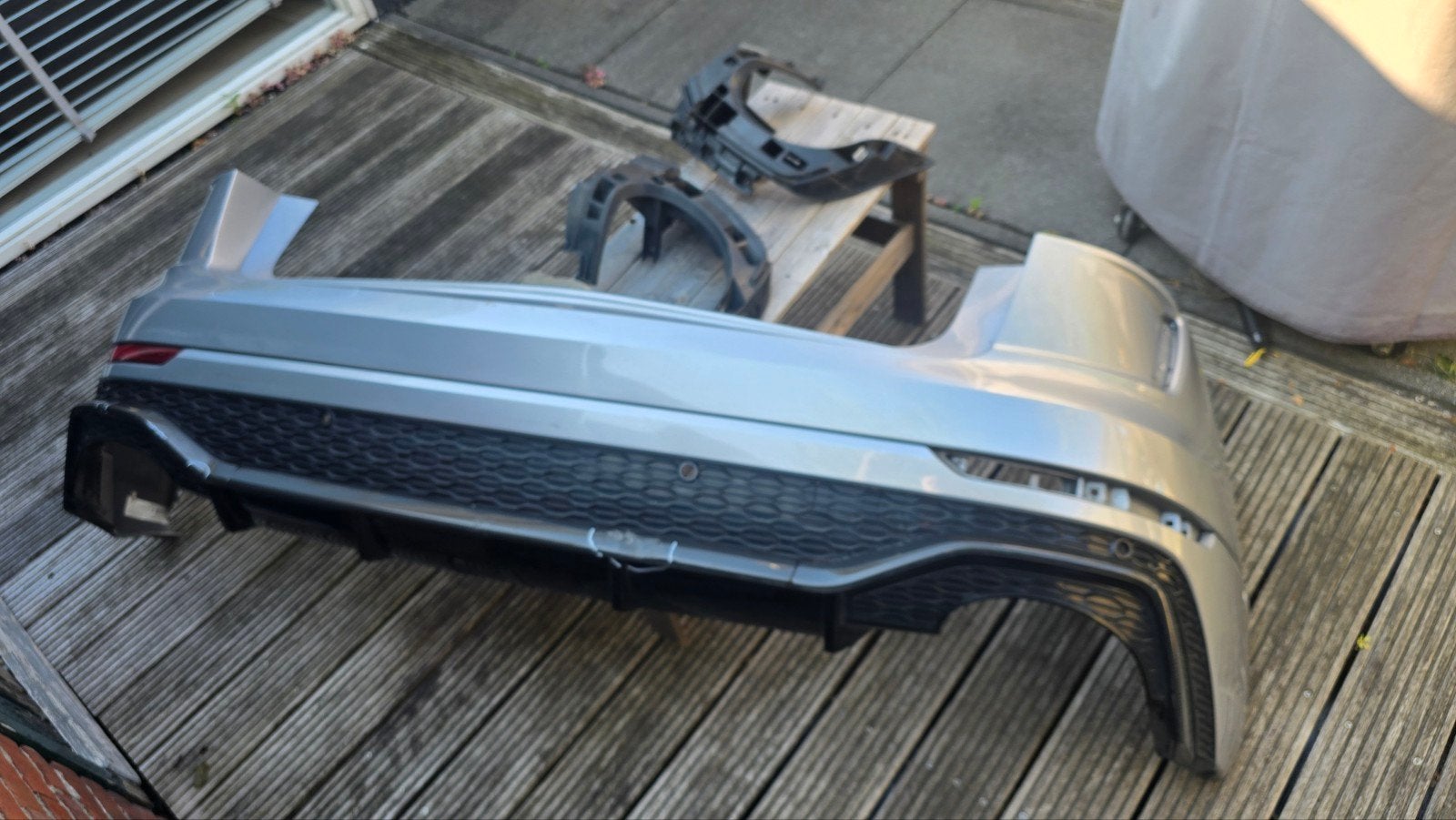 Achterbumper Audi RSQ8 - orgineel met carbon, Auto-onderdelen, Ophalen, Gebruikt, Audi, Achter