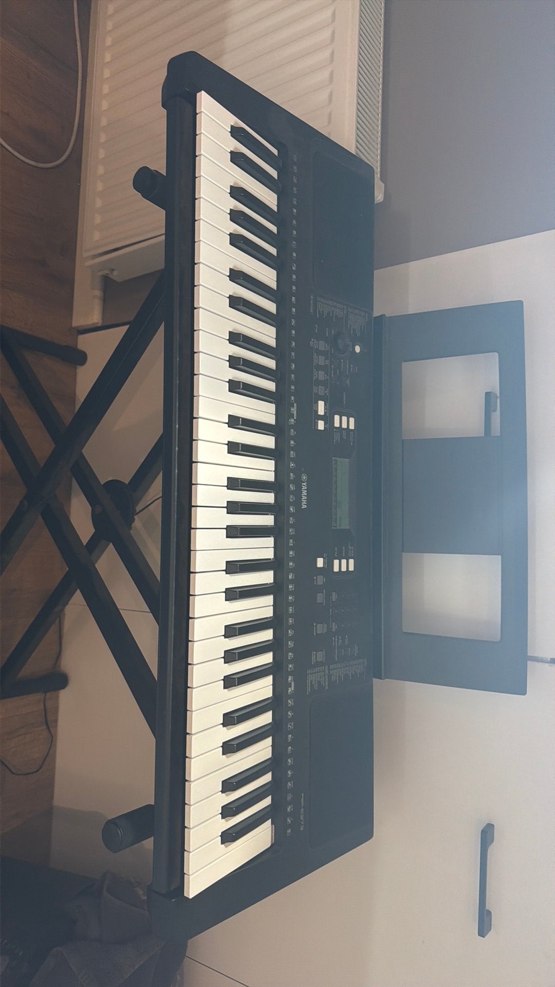 YAMAHA keyboard met standaard, Muziek en Instrumenten, Keyboards, Ophalen, 61 toetsen, Yamaha, Zo goed als nieuw