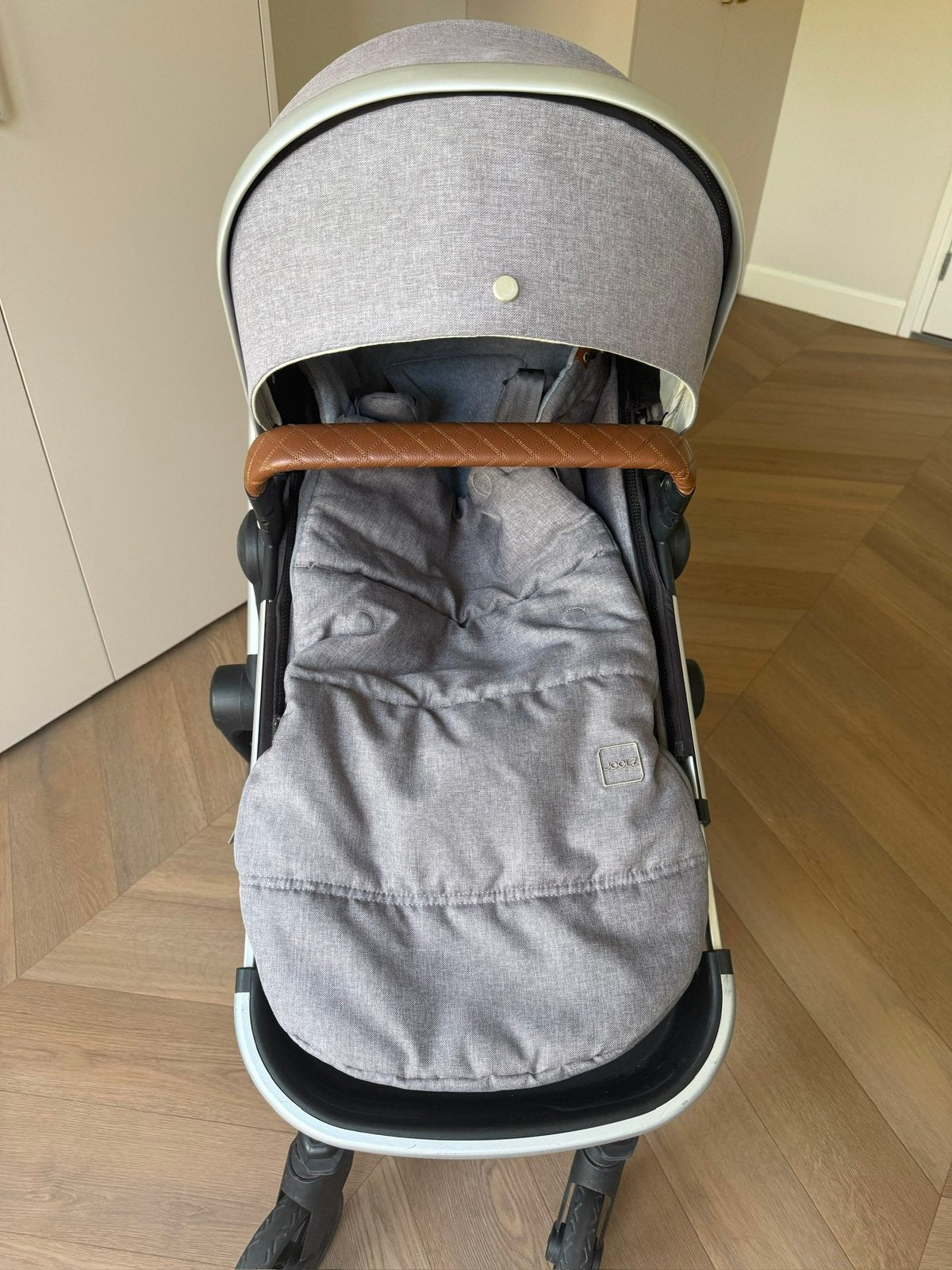 Te koop! Joolz Day+ kinderwagen, Zo goed als nieuw, Combiwagen, Verstelbare duwstang, Ophalen