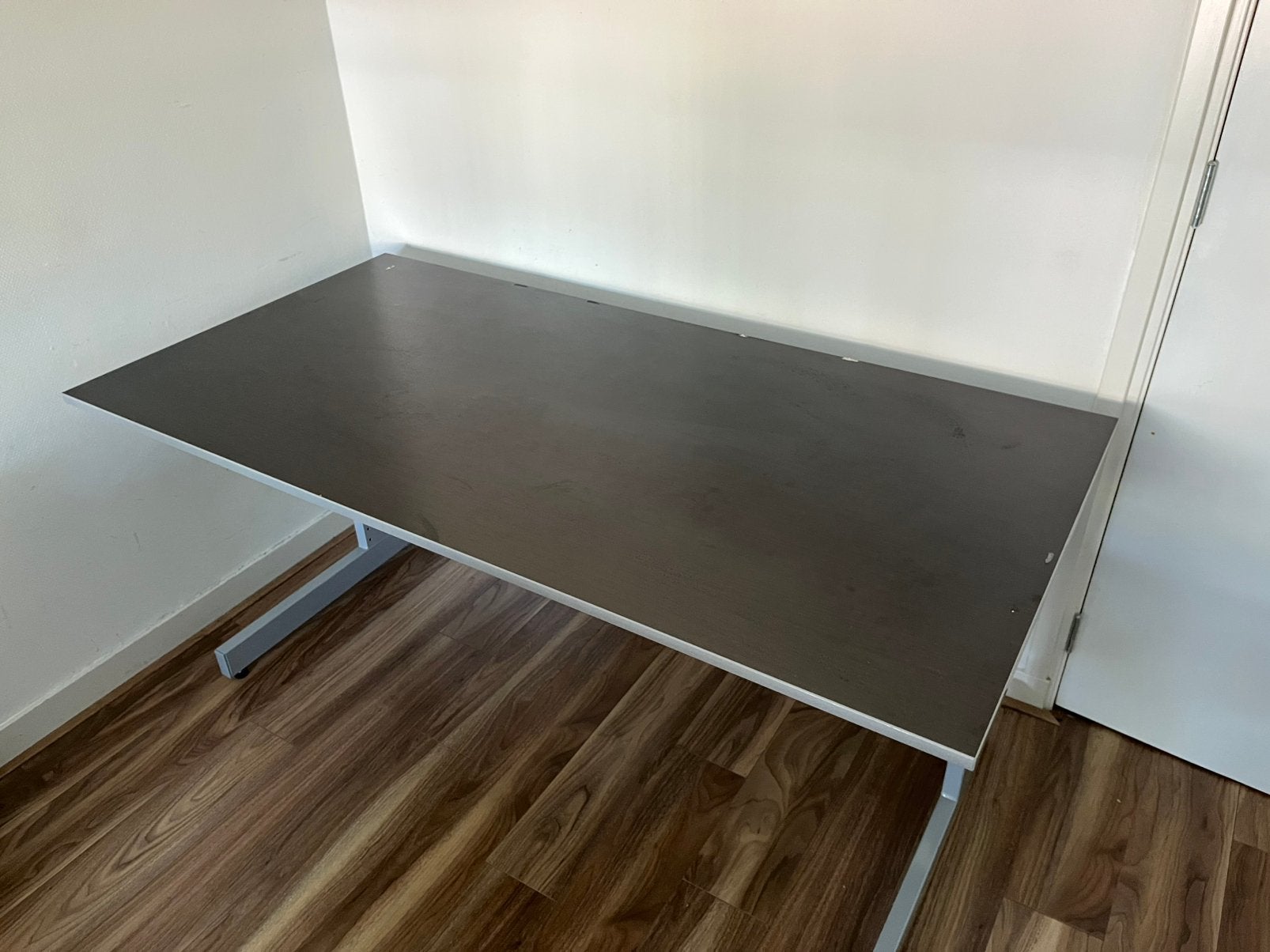 Ikea bureau, Huis en Inrichting, Bureaus, Ophalen, Zo goed als nieuw