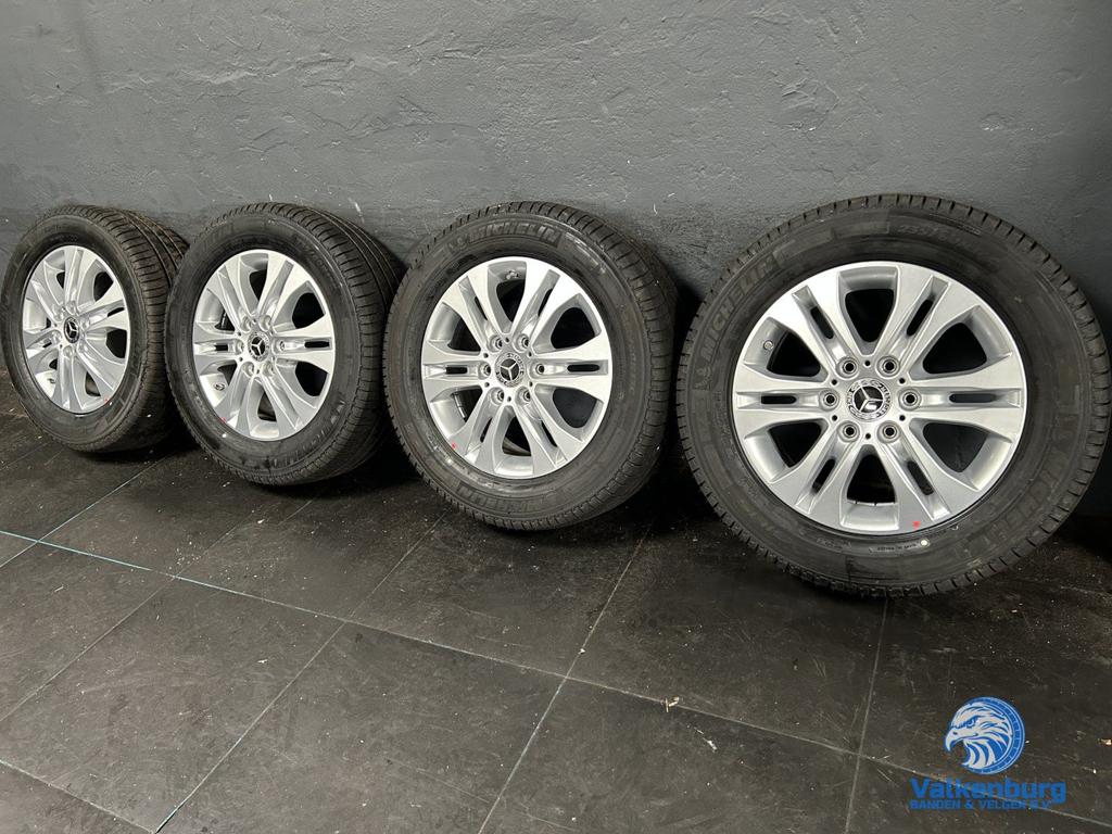 Nieuwe originele Mercedes Sprinter B907 B910 17 inch velgen