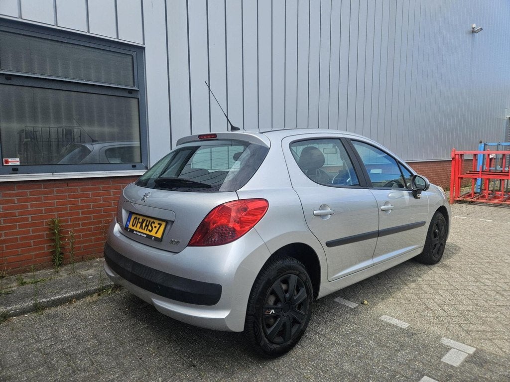 Peugeot 207 1.4-16V X-line, Auto's, Peugeot, 4 cilinders, 1133 kg, 49 €/maand, Bedrijf