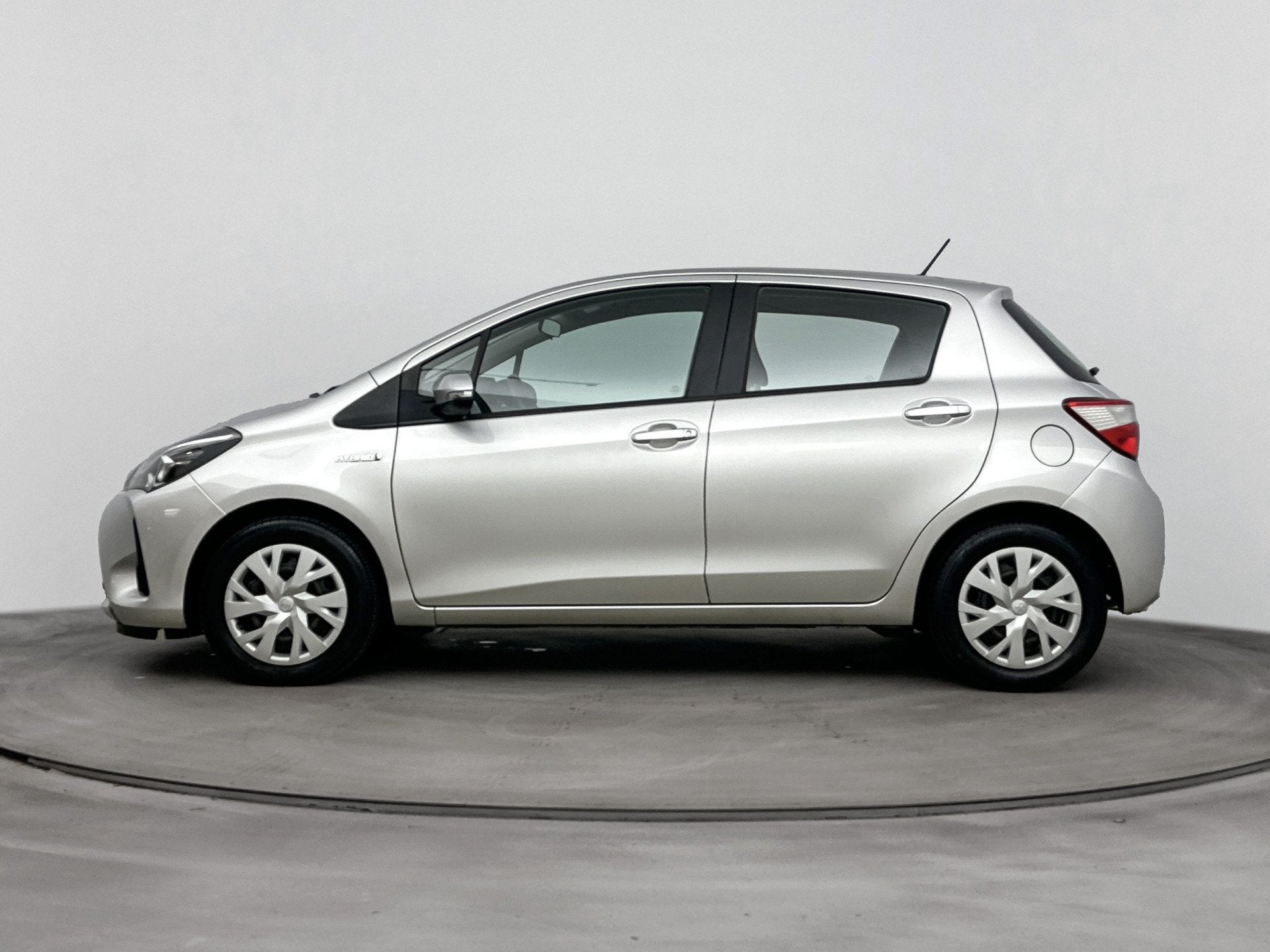 Toyota Yaris 1.5 Hybrid Active | Navigatie | Climate Control, 12 maanden, 4 cilinders, Bedrijf, Yaris