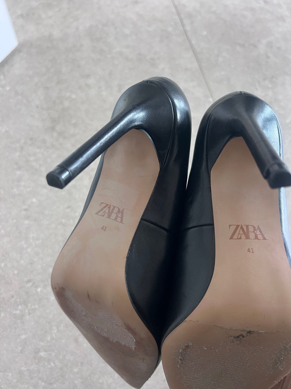 Zwarte Zara pumps - Zo goed als nieuw, Ophalen of Verzenden, Zo goed als nieuw, Zwart, Pumps