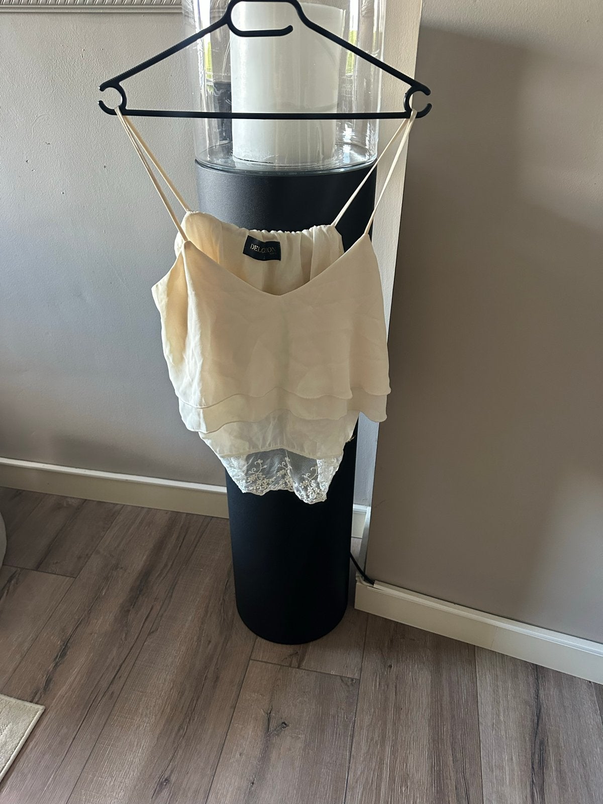Delousion top met kant en ruches, Maat 38/40 (M), Beige, Ophalen of Verzenden, Zo goed als nieuw