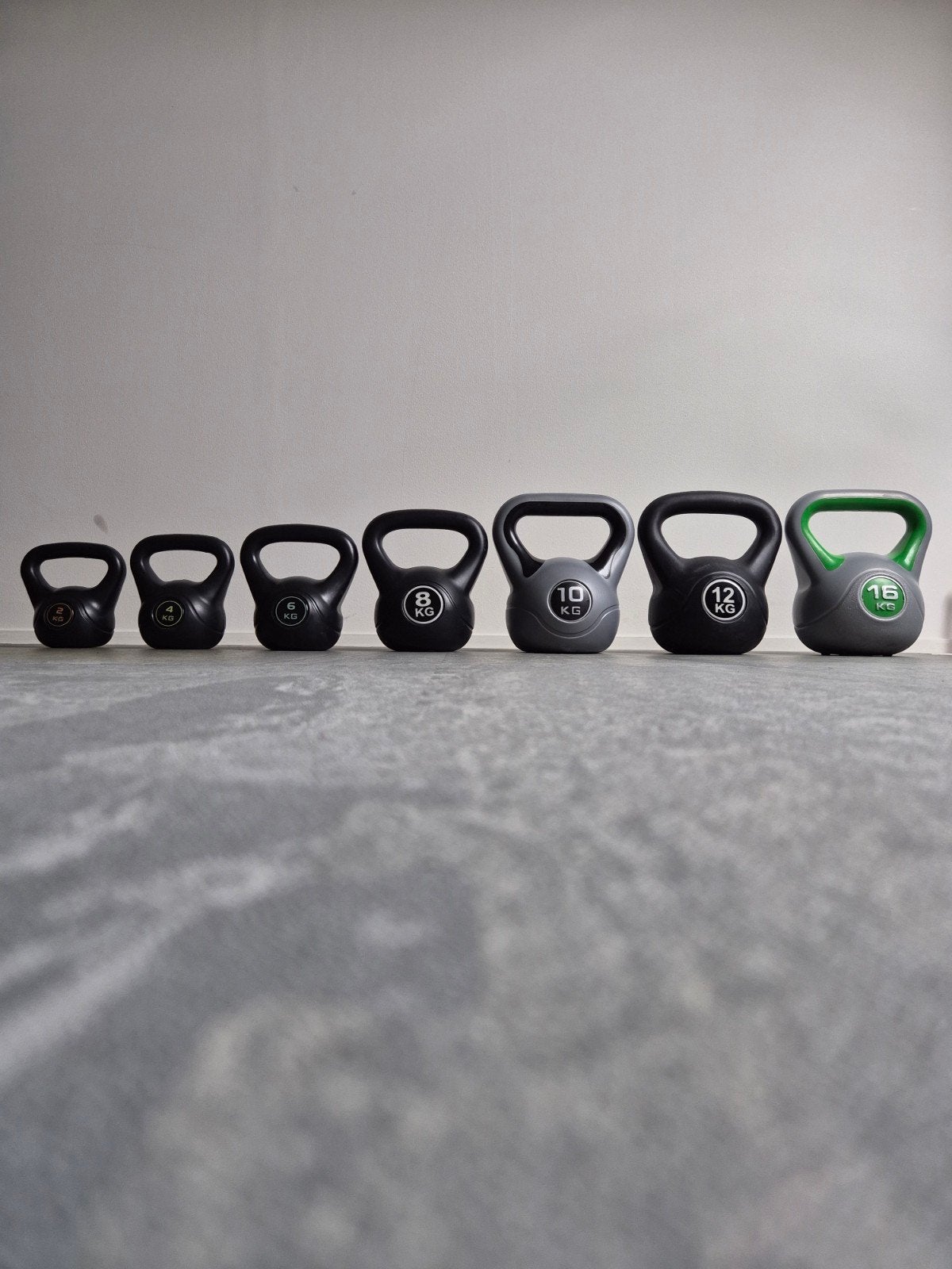 Diverse Kettlebells 2, 4 & 6KG voor Home Gym, Ophalen of Verzenden, Zo goed als nieuw, Benen, Kettlebell