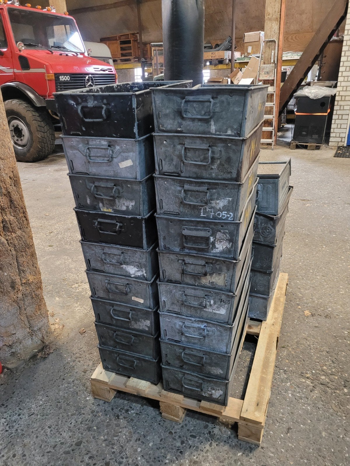 Te koop 29 industriële zinken oude bakken, Ophalen, Gebruikt, 50 tot 75 cm, Minder dan 35 cm