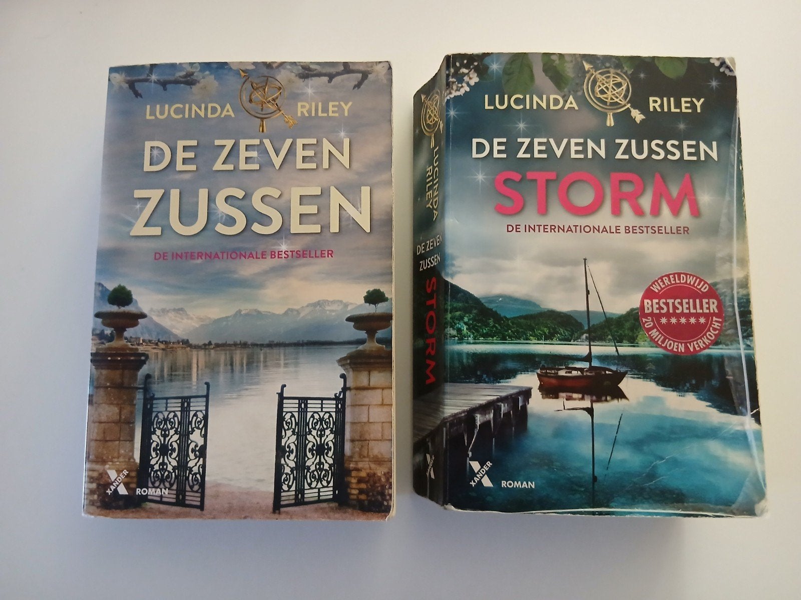 Zeven zussen, deel 1 en 2, Boeken, Ophalen of Verzenden, Gelezen, Lucinda Riley